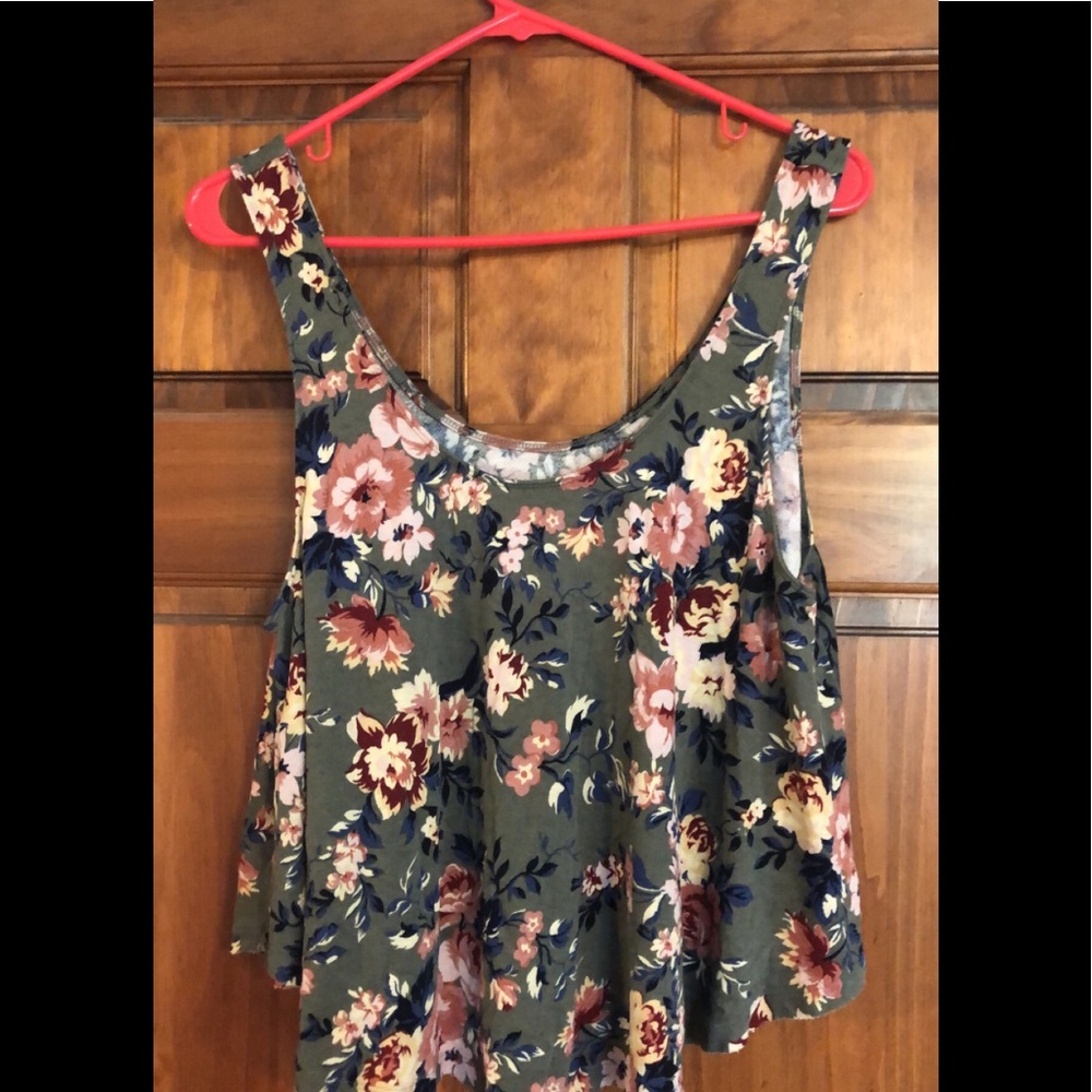 American Eagle cropped top tank